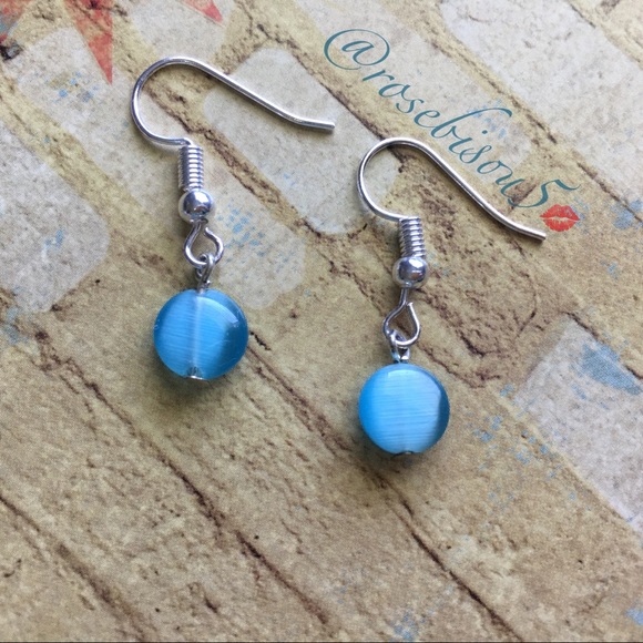 💧HP! Minimalist Aqua Glass Bead Dainty Earrings - Picture 6 of 8